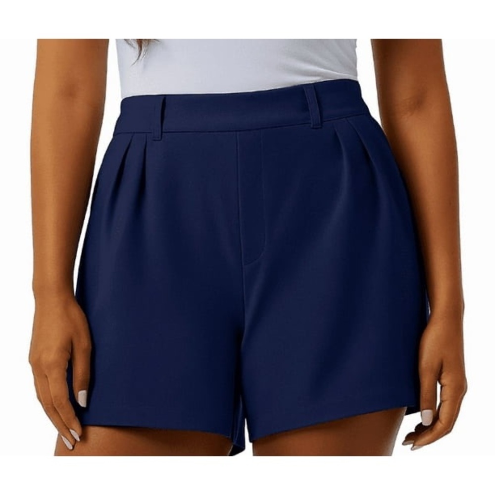 32 Degrees Women Pleated Pull On Short